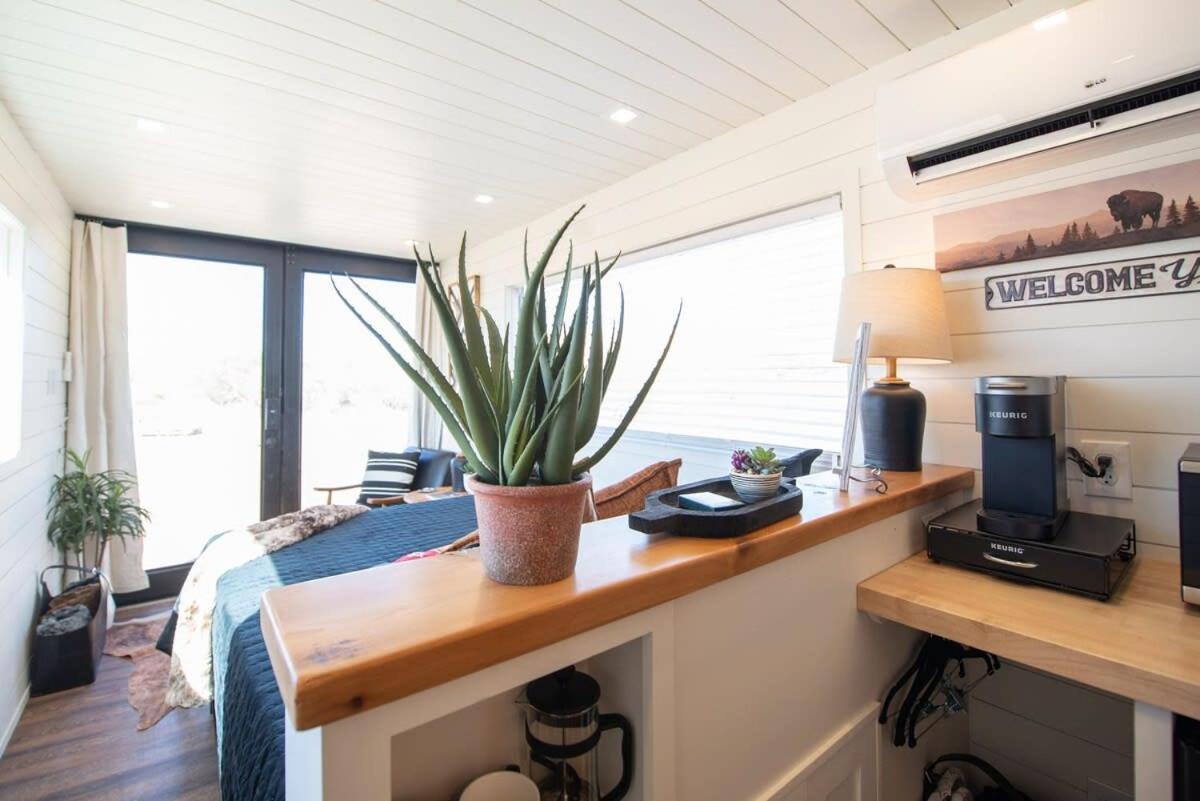 New The Buffalo-Shipping Container In Alpine Exteriér fotografie