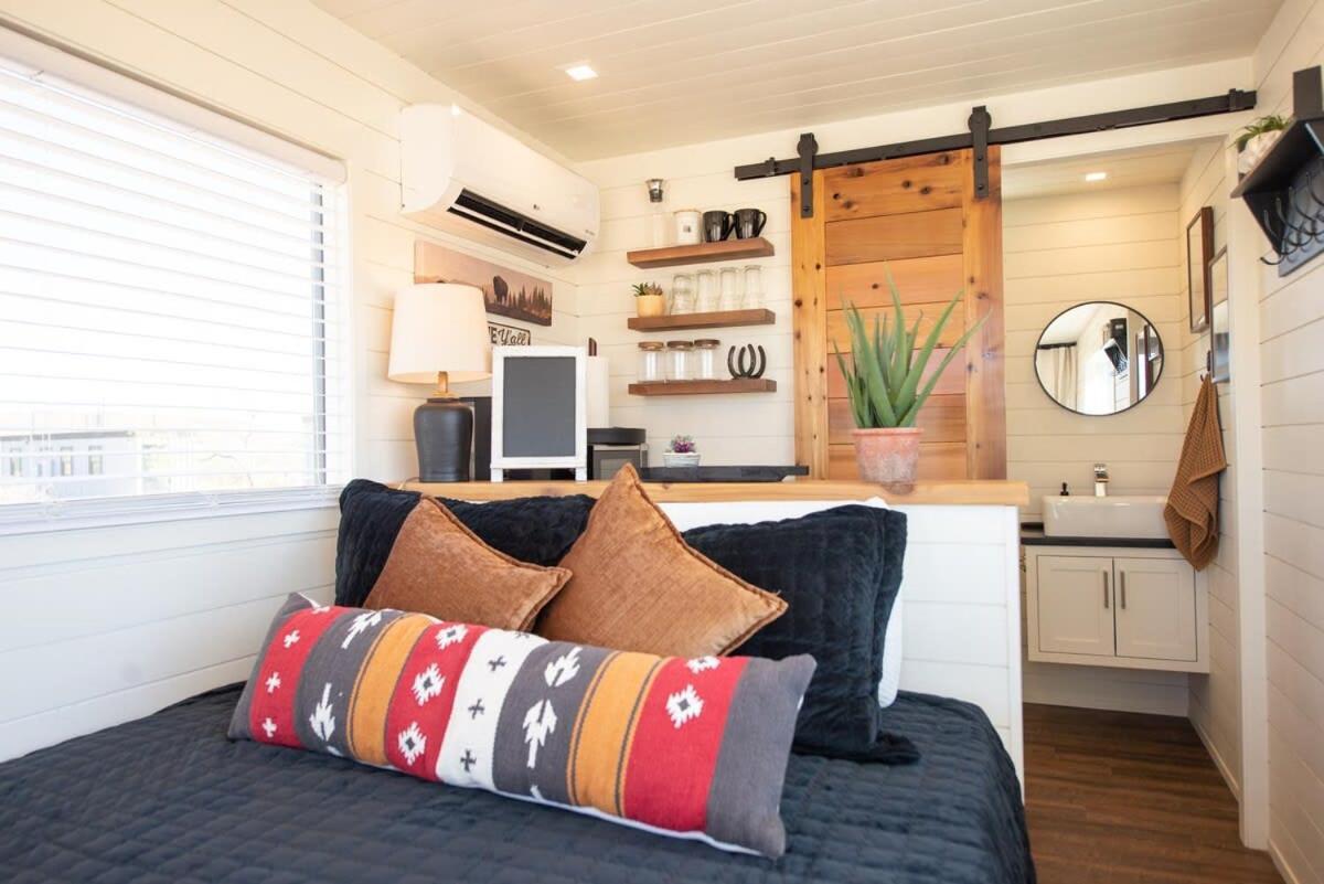 New The Buffalo-Shipping Container In Alpine Exteriér fotografie